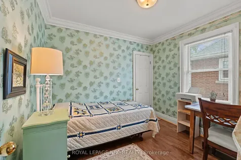 81 Belvidere Avenue Hamilton ON L9A 3B6