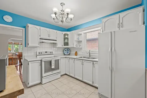 81 Belvidere Avenue Hamilton ON L9A 3B6