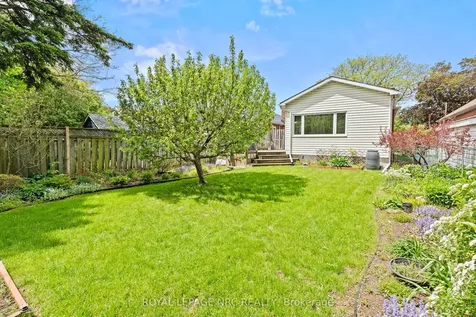 81 Belvidere Avenue Hamilton ON L9A 3B6