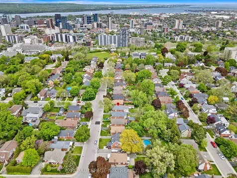 81 Belvidere Avenue Hamilton ON L9A 3B6
