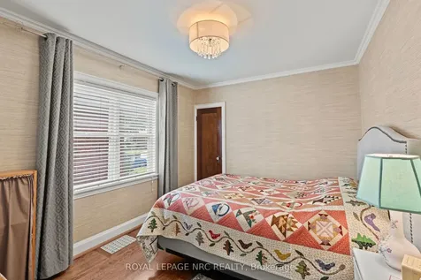 81 Belvidere Avenue Hamilton ON L9A 3B6
