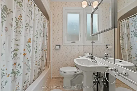 81 Belvidere Avenue Hamilton ON L9A 3B6