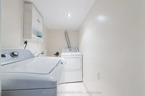 5039 Valley Way Niagara Falls ON L2E 1W8