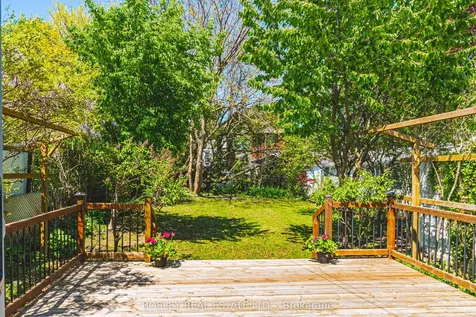 5039 Valley Way Niagara Falls ON L2E 1W8