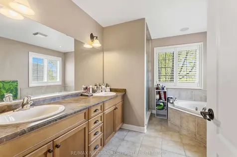 6875 Parkside Road Niagara Falls ON L2H 3N1