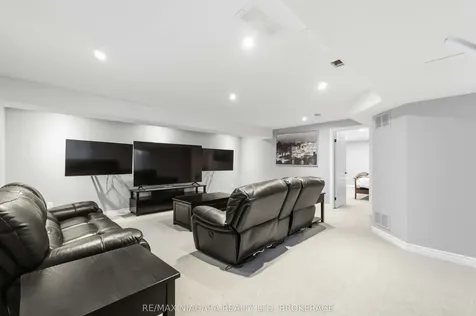 6875 Parkside Road Niagara Falls ON L2H 3N1