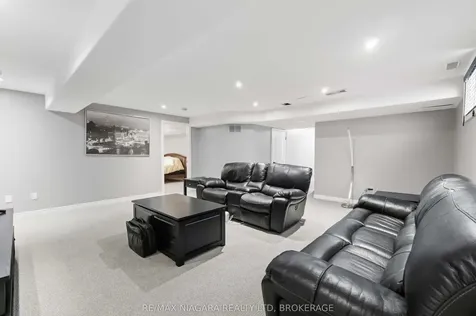 6875 Parkside Road Niagara Falls ON L2H 3N1