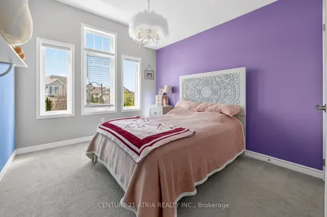 265 Fellowes Crescent Hamilton ON L8B 0V2