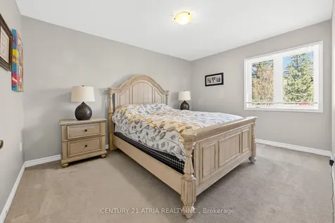 265 Fellowes Crescent Hamilton ON L8B 0V2