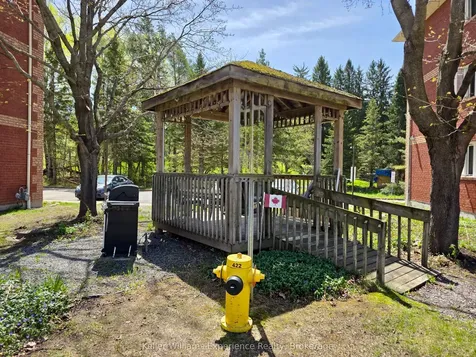 657 Cedar Lane Bracebridge ON P1L 1P1