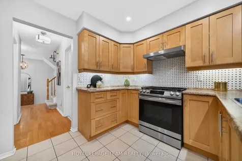 27 Inwood Drive Kanata ON K2M 1Z5