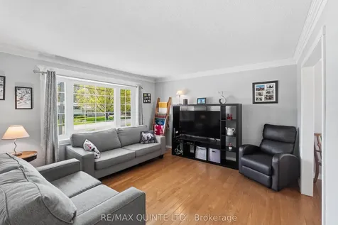 565 Lester Road Quinte West ON K8V 5P8
