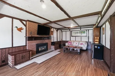 565 Lester Road Quinte West ON K8V 5P8