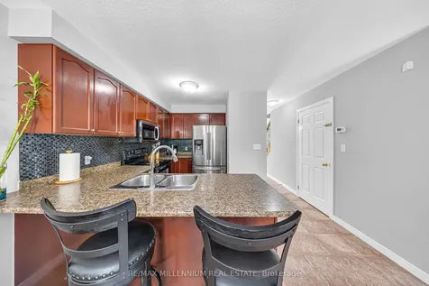 8 Bates Avenue Hamilton ON L0R 1P0