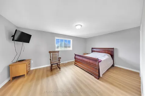 8 Bates Avenue Hamilton ON L0R 1P0