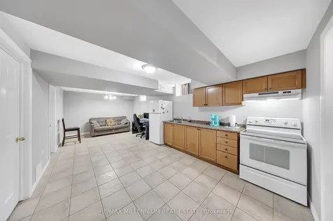 8 Bates Avenue Hamilton ON L0R 1P0
