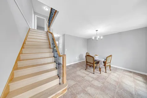 8 Bates Avenue Hamilton ON L0R 1P0