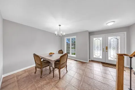 8 Bates Avenue Hamilton ON L0R 1P0