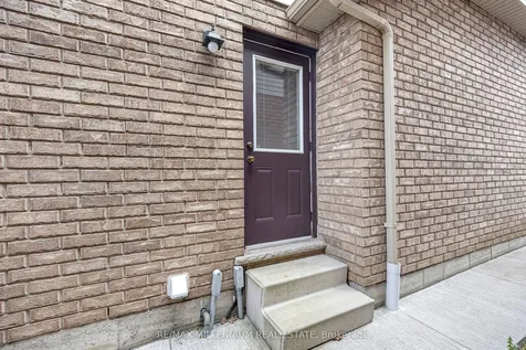 8 Bates Avenue Hamilton ON L0R 1P0