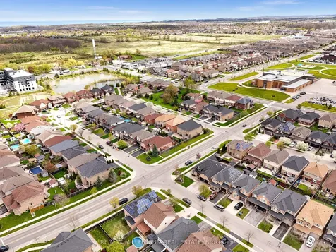 8 Bates Avenue Hamilton ON L0R 1P0
