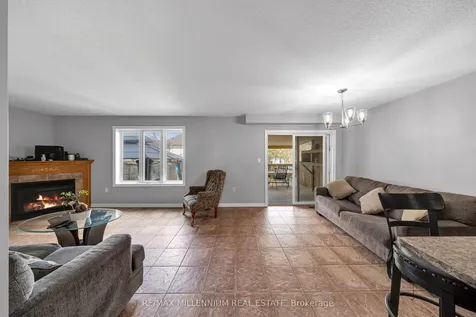 8 Bates Avenue Hamilton ON L0R 1P0