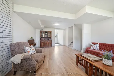 18 Alnet Drive Belleville ON K8P 4V9