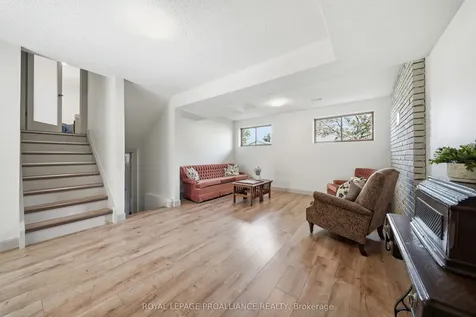 18 Alnet Drive Belleville ON K8P 4V9