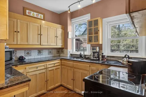 494 Charlotte Street Peterborough ON K9J 2W3