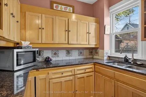 494 Charlotte Street Peterborough ON K9J 2W3