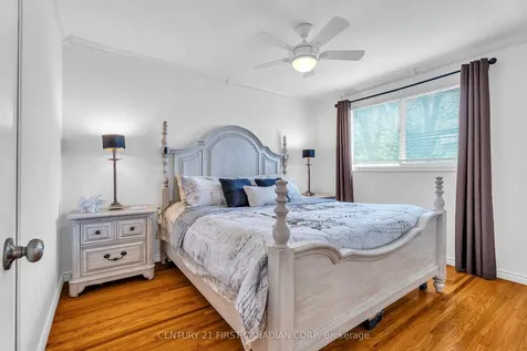 31 Brenlyn Court Hamilton ON L9C 4N8