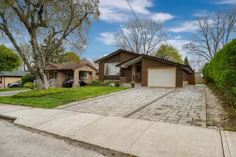 31 Brenlyn Court Hamilton ON L9C 4N8