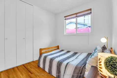 31 Brenlyn Court Hamilton ON L9C 4N8