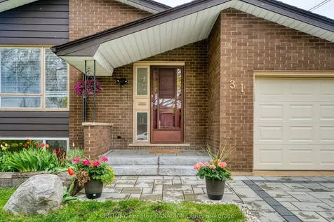 31 Brenlyn Court Hamilton ON L9C 4N8