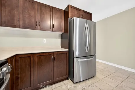 32 Woodburn Avenue St. Catharines ON L2P 0B8