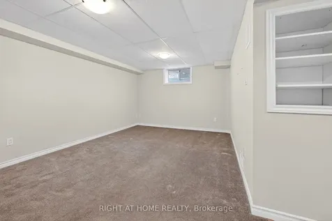 32 Woodburn Avenue St. Catharines ON L2P 0B8
