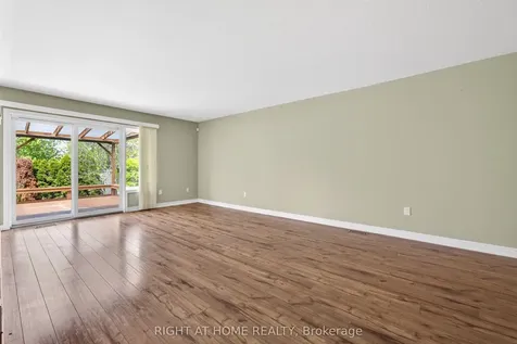 32 Woodburn Avenue St. Catharines ON L2P 0B8