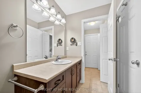 32 Woodburn Avenue St. Catharines ON L2P 0B8
