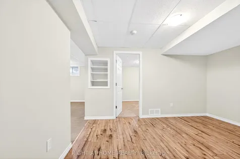 32 Woodburn Avenue St. Catharines ON L2P 0B8