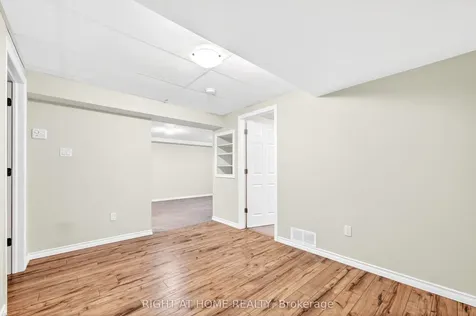 32 Woodburn Avenue St. Catharines ON L2P 0B8