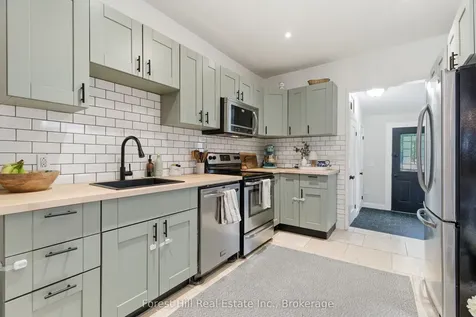 66 St Andrews Street Cambridge ON N1S 1M4