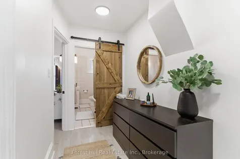 66 St Andrews Street Cambridge ON N1S 1M4