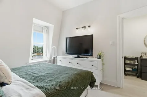 66 St Andrews Street Cambridge ON N1S 1M4