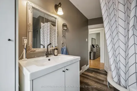 9 Spadina Road E Kitchener ON N2M 3X2
