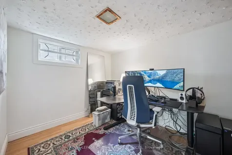 9 Spadina Road E Kitchener ON N2M 3X2
