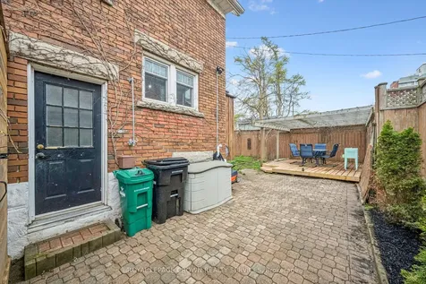 9 Spadina Road E Kitchener ON N2M 3X2