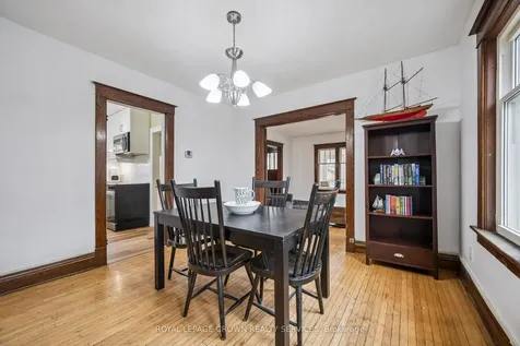 9 Spadina Road E Kitchener ON N2M 3X2