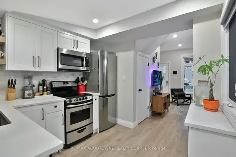 31-33 Hawthorne Avenue Hamilton ON L8P 4P7