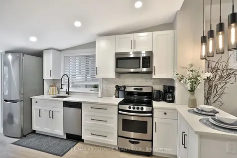 31-33 Hawthorne Avenue Hamilton ON L8P 4P7