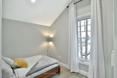 31-33 Hawthorne Avenue Hamilton ON L8P 4P7