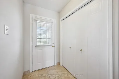 124 Gosling Gardens Guelph ON N1G 5K6